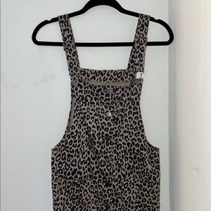 Leopard print overall dress WITH POCKETS✨